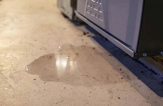 Common Causes of Water Leak in Fridge