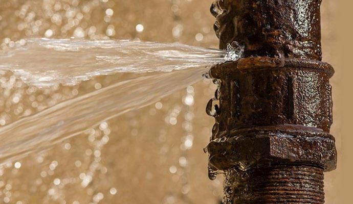 water pipe leak cleanup service